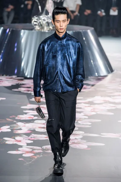 Look 34